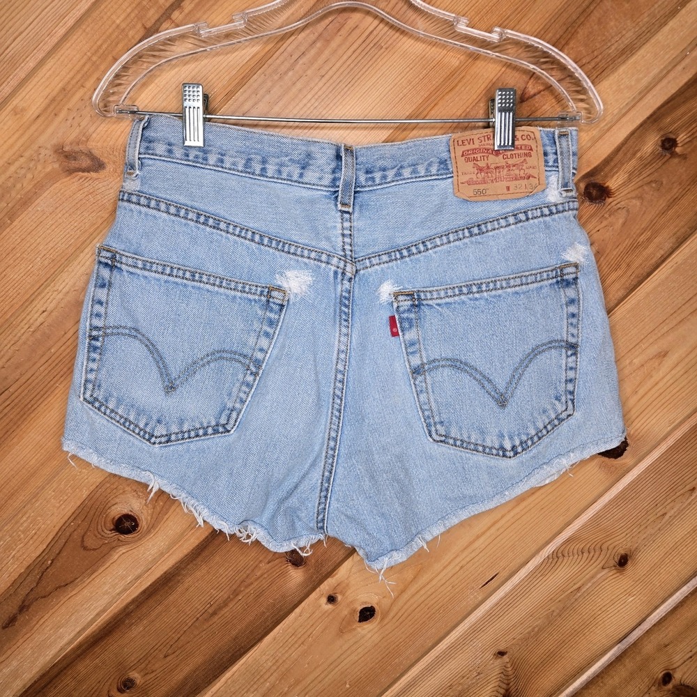 Vtg Levis 550 Cutoff Blue Denim Shorts High Waisted‎ Womens Sz 30 (tagged 32)